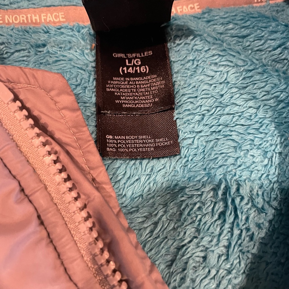Girls North Face jacket. Size: 14/16